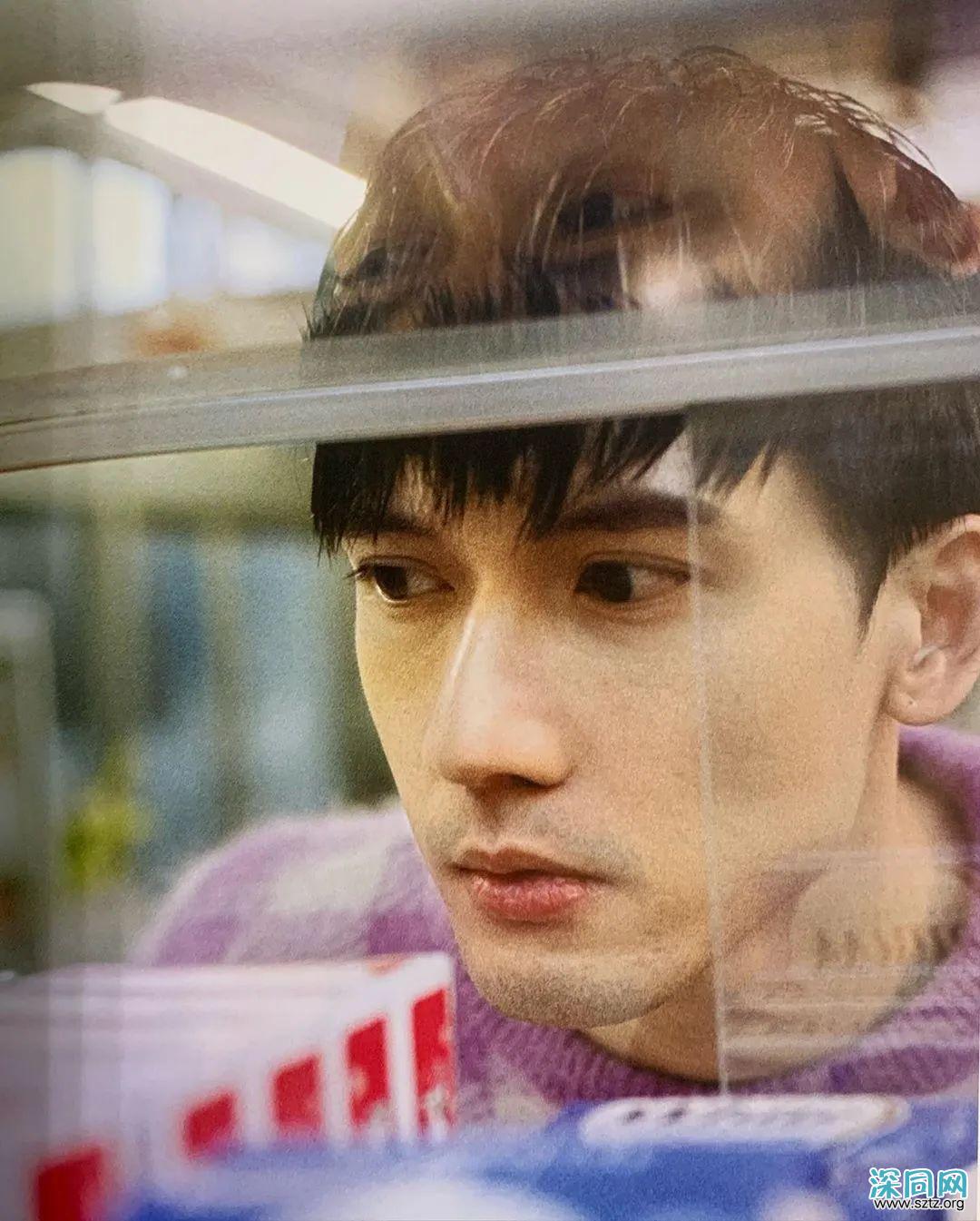 40岁香港男星关智斌推出写真集,他看起来还是那么青春 40岁香港男星关智斌推出写真集,他看起来还是那么青春