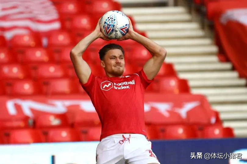 英超球员Matty Cash, 23 岁 英超球员Matty Cash, 23 岁