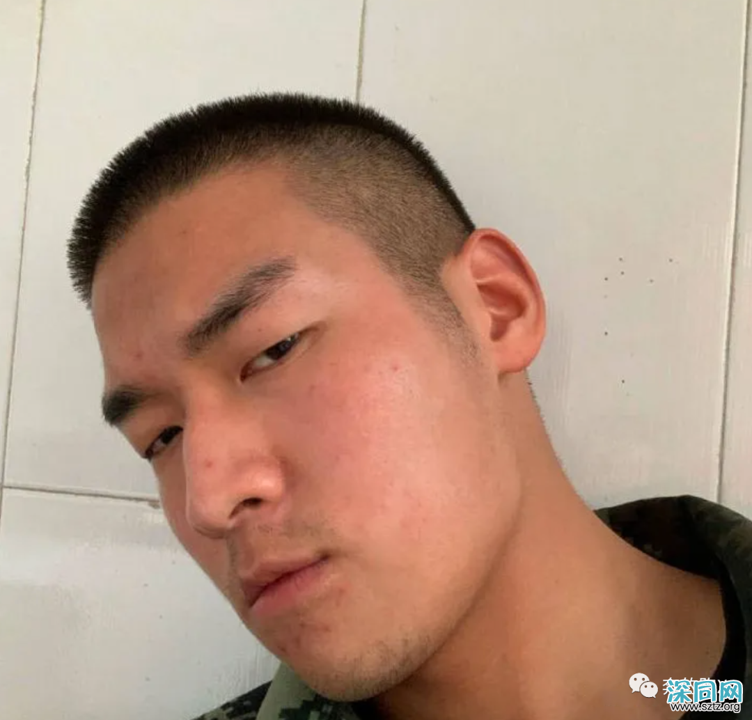大鼻子爷们兵哥哥浴室自拍,爱了 大鼻子爷们兵哥哥浴室自拍,爱了