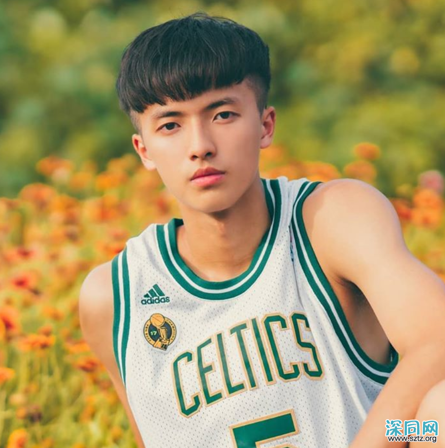 男生还在剪“寸头”?理发师建议留这4款发型,让你帅气翻倍 男生还在剪“寸头”?理发师建议留这4款发型,让你帅气翻倍