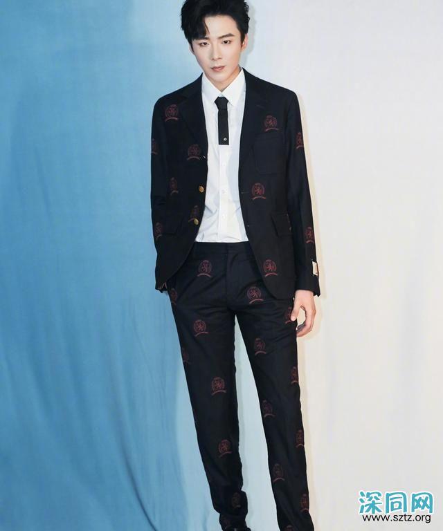 189cm刘宇宁,穿紧身裤配西装,大长腿抢镜 189cm刘宇宁,穿紧身裤配西装,大长腿抢镜