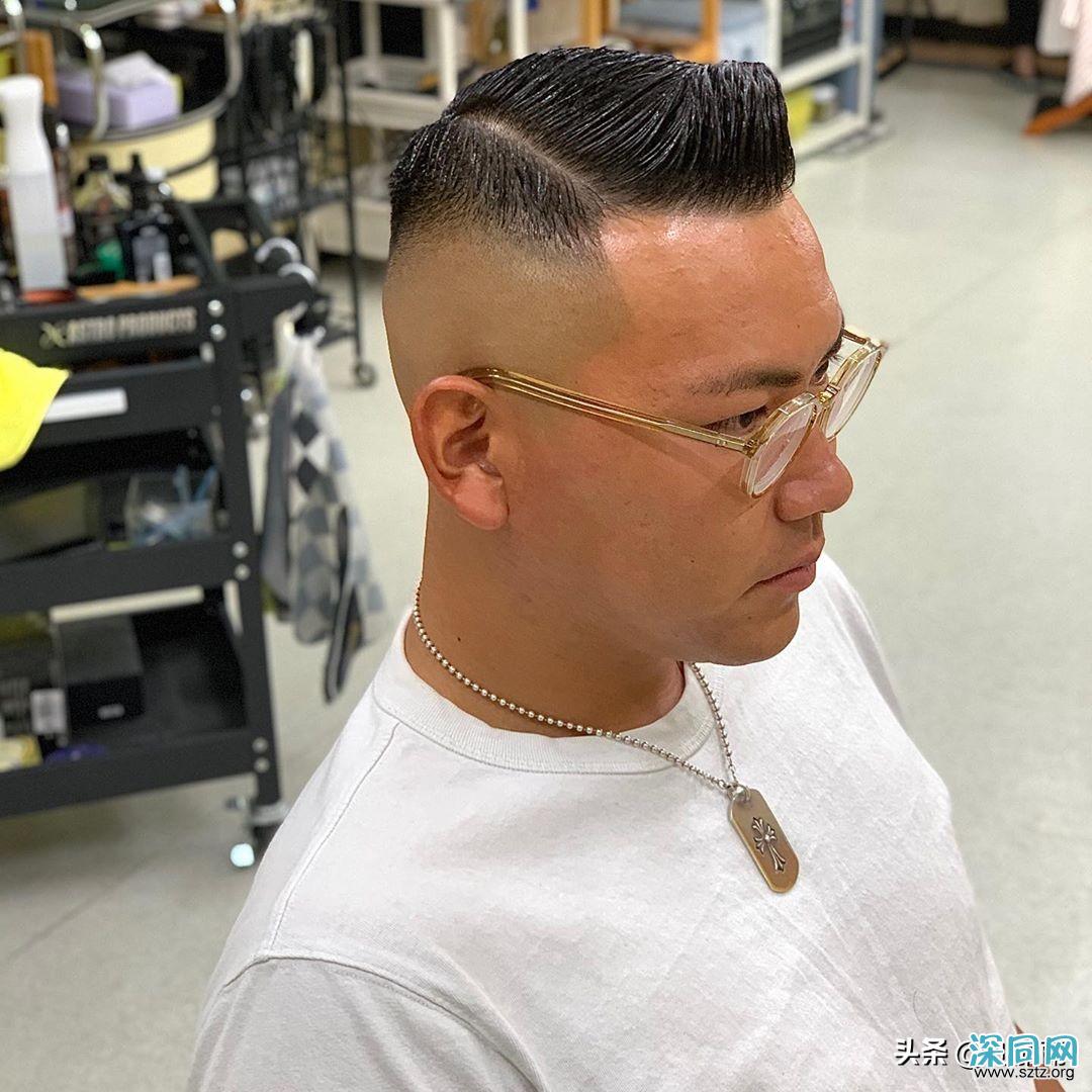 为什么那么多男士剪两侧铲短发型?你也会爱上 为什么那么多男士剪两侧铲短发型?你也会爱上