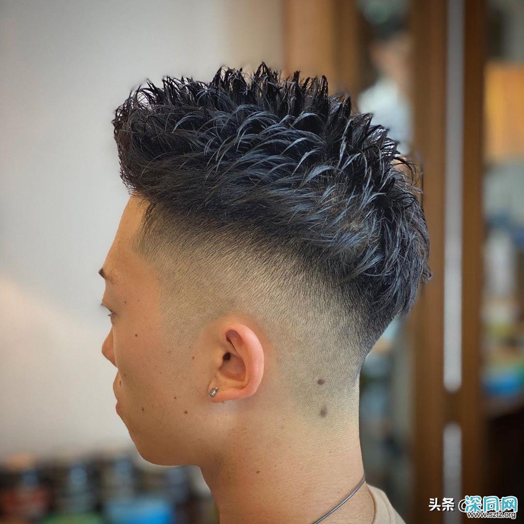 为什么那么多男士剪两侧铲短发型?你也会爱上 为什么那么多男士剪两侧铲短发型?你也会爱上