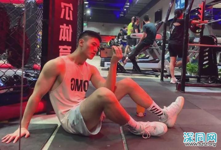 20岁183CM的大学运动男生,身材好到被盗图 20岁183CM的大学运动男生,身材好到被盗图