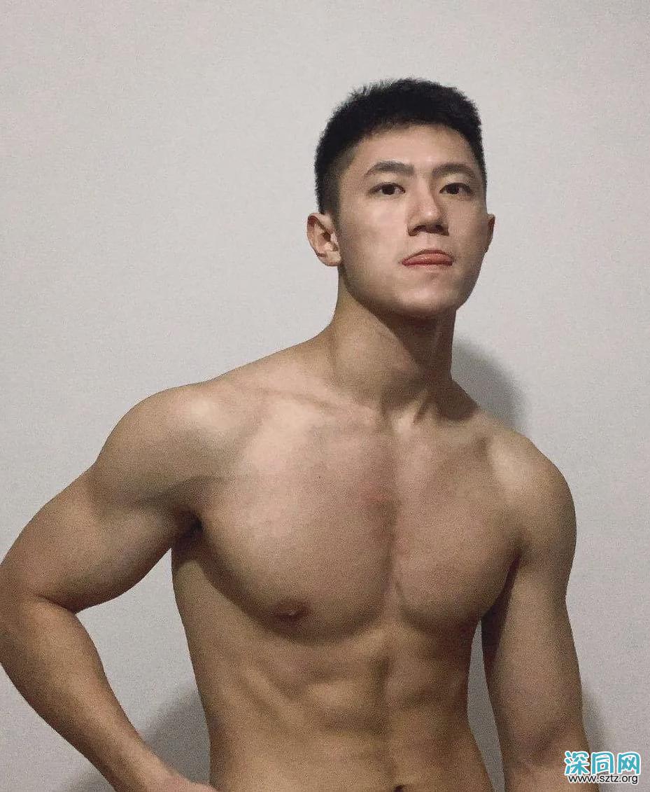 20岁183CM的大学运动男生,身材好到被盗图 20岁183CM的大学运动男生,身材好到被盗图