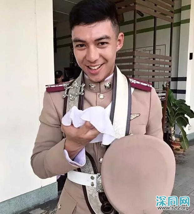 警察是泰国帅哥比例较高的一个行业,让我们看看制服帅哥们 警察是泰国帅哥比例较高的一个行业,让我们看看制服帅哥们