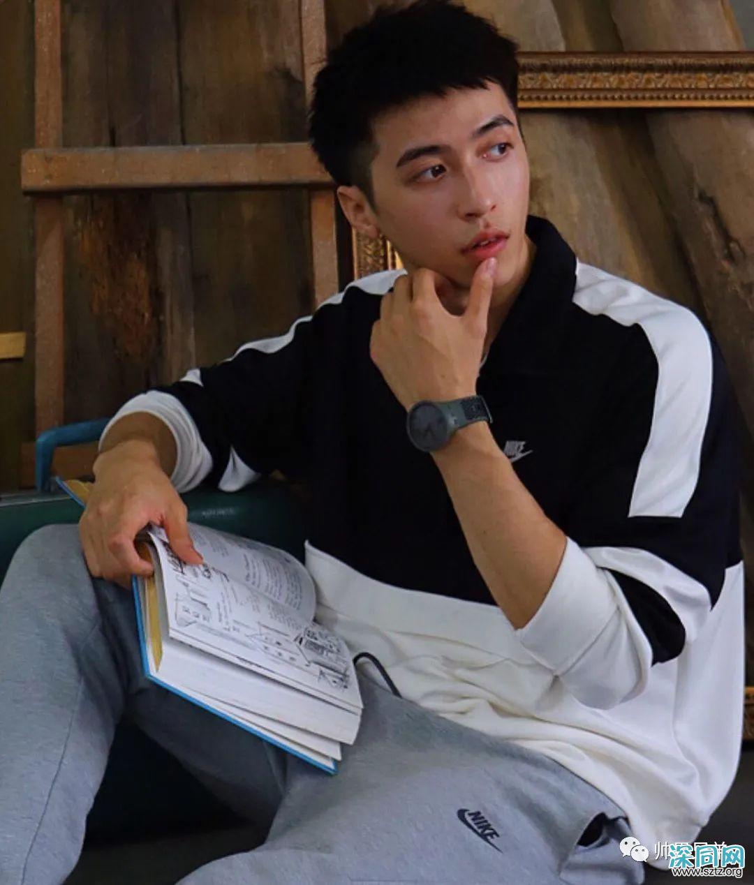 仲夏时分的阳光男孩,狼狗腹肌很有料 仲夏时分的阳光男孩,狼狗腹肌很有料