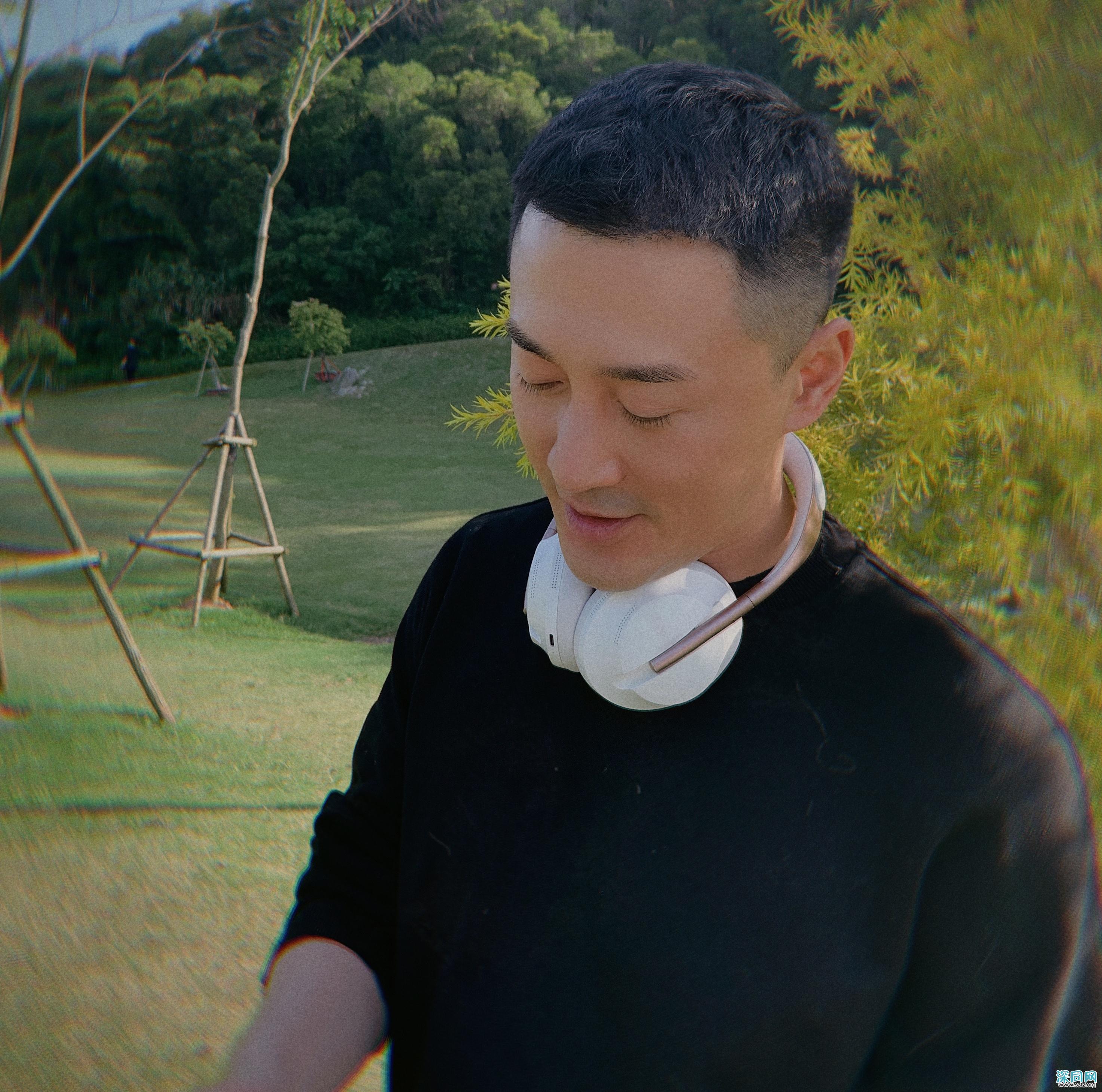 41岁林峰留“寸头”超好看,发型清爽干净利落,帅气不输小鲜肉 41岁林峰留“寸头”超好看,发型清爽干净利落,帅气不输小鲜肉