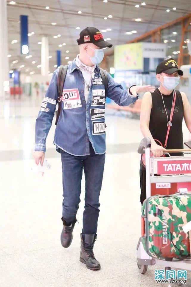 60岁徐锦江打造硬汉风,牛仔衬衫+皮靴够时髦 60岁徐锦江打造硬汉风,牛仔衬衫+皮靴够时髦